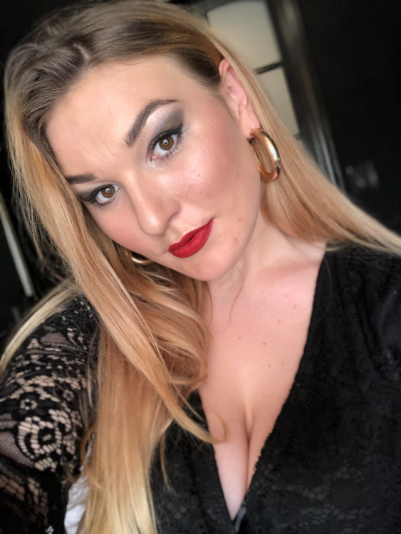 Viktoriya foreign bride search