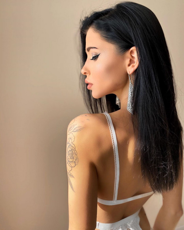 Daryna foreign bride search